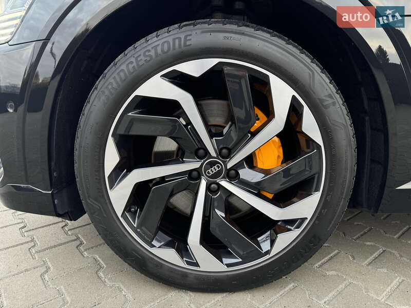 Внедорожник / Кроссовер Audi e-tron 2022 в Мукачево