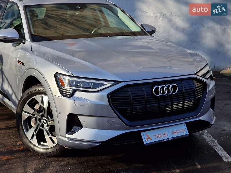 Внедорожник / Кроссовер Audi e-tron 2020 в Одессе