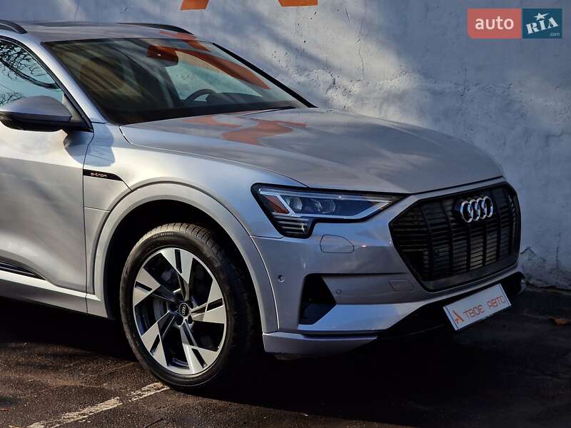 Внедорожник / Кроссовер Audi e-tron 2020 в Одессе