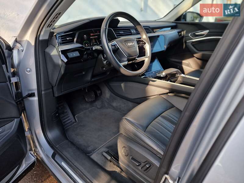Внедорожник / Кроссовер Audi e-tron 2020 в Одессе