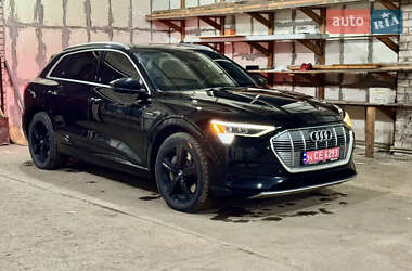 Внедорожник / Кроссовер Audi e-tron 2019 в Сарнах