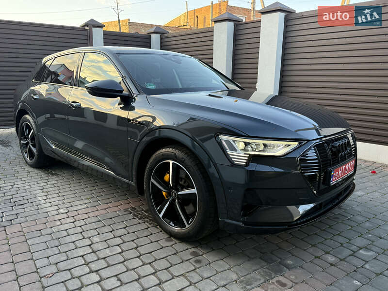 Позашляховик / Кросовер Audi e-tron 2022 в Луцьку