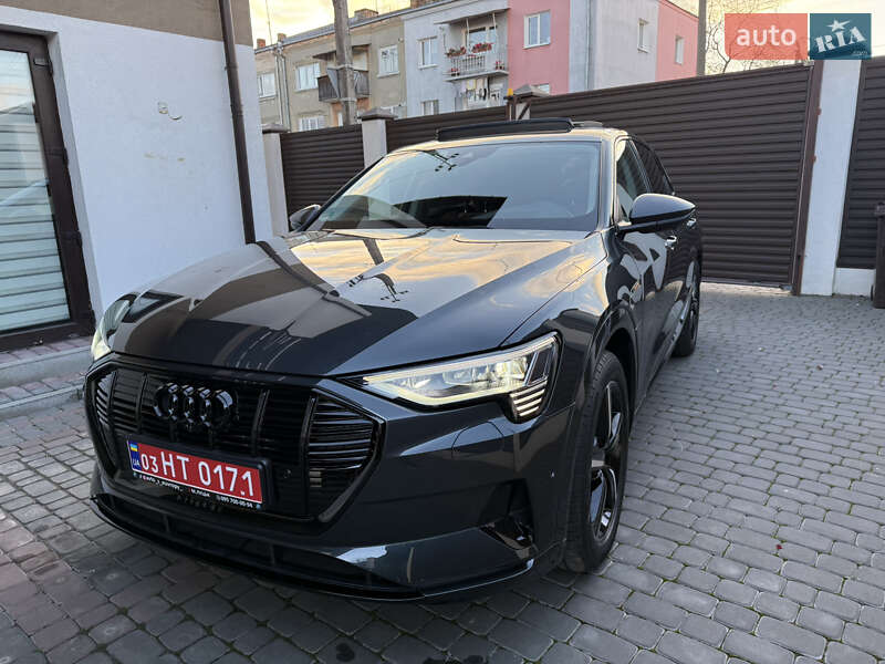 Позашляховик / Кросовер Audi e-tron 2022 в Луцьку