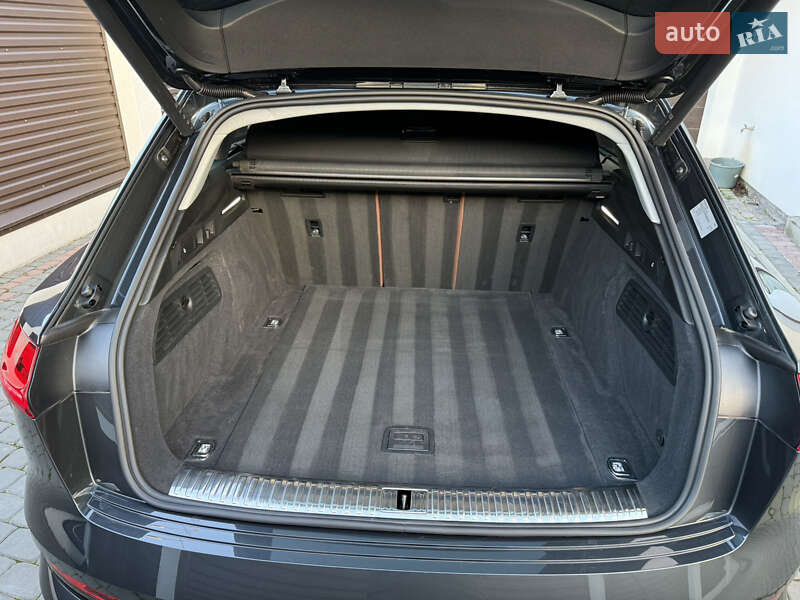 Позашляховик / Кросовер Audi e-tron 2022 в Луцьку