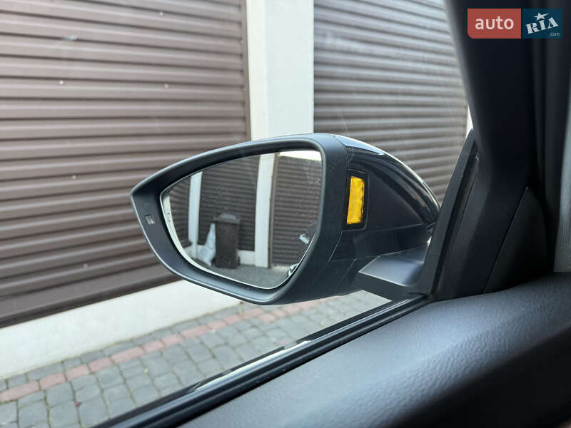 Позашляховик / Кросовер Audi e-tron 2022 в Луцьку