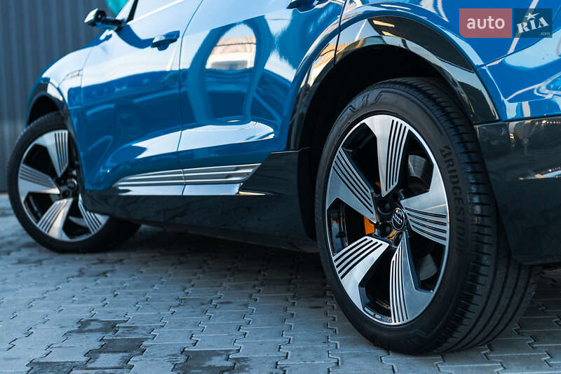 Внедорожник / Кроссовер Audi e-tron 2019 в Мукачево