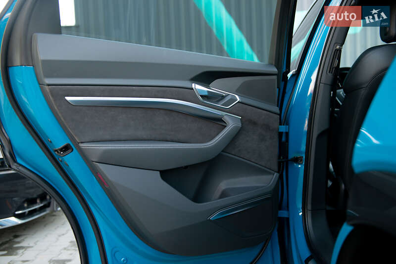 Внедорожник / Кроссовер Audi e-tron 2019 в Мукачево