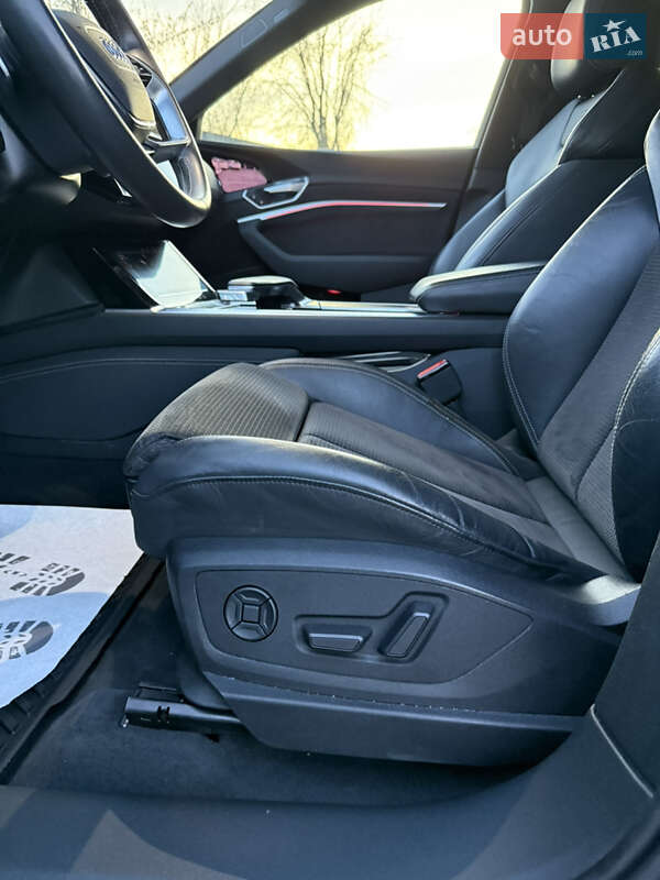 Позашляховик / Кросовер Audi e-tron 2019 в Дрогобичі фото 26 Позашляховик / Кросовер Audi e-tron 2019 в Дрогобичі