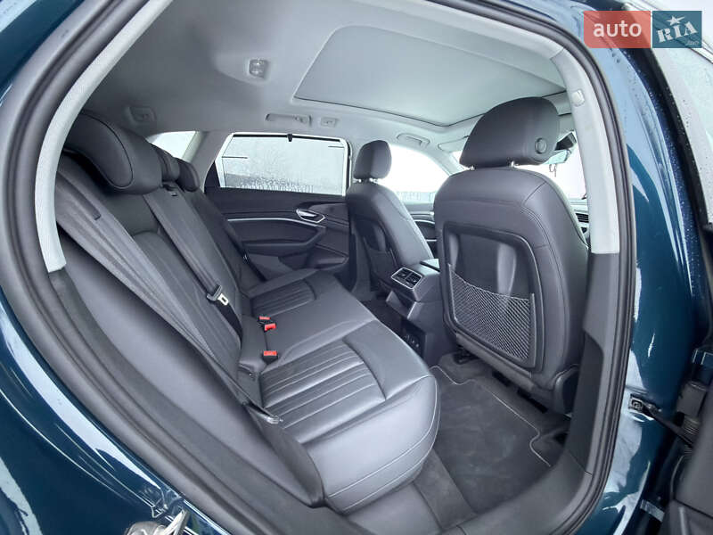 Внедорожник / Кроссовер Audi e-tron 2021 в Львове