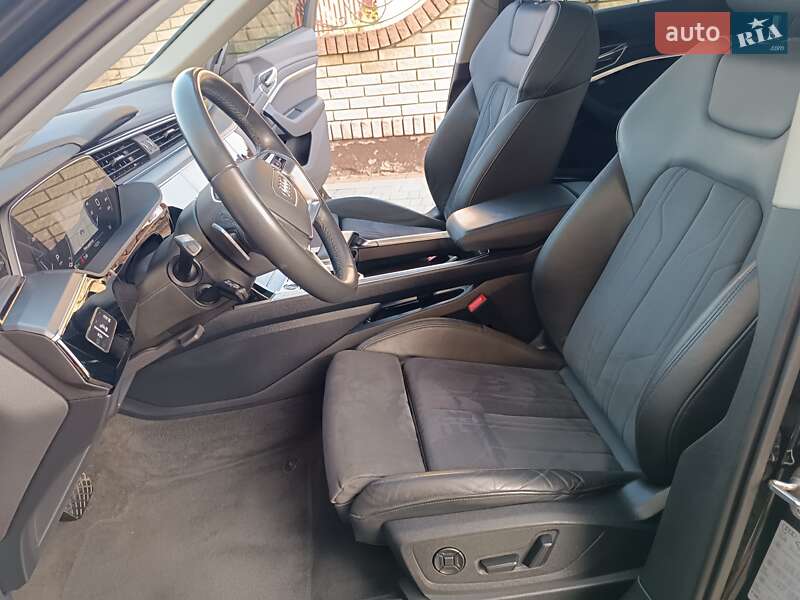 Внедорожник / Кроссовер Audi e-tron 2023 в Львове