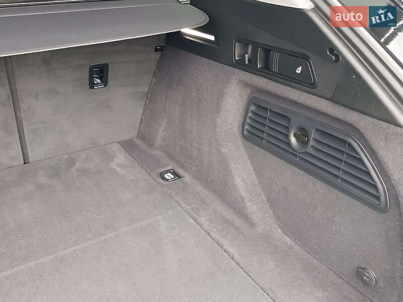 Внедорожник / Кроссовер Audi e-tron 2023 в Львове