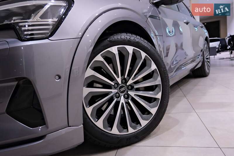 Позашляховик / Кросовер Audi e-tron 2020 в Львові