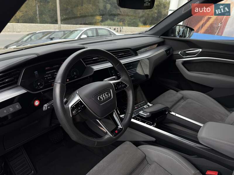 Позашляховик / Кросовер Audi e-tron 2020 в Красилові