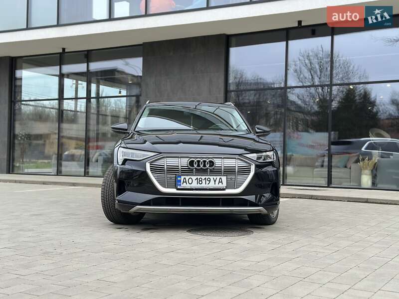 Внедорожник / Кроссовер Audi e-tron 2019 в Ужгороде