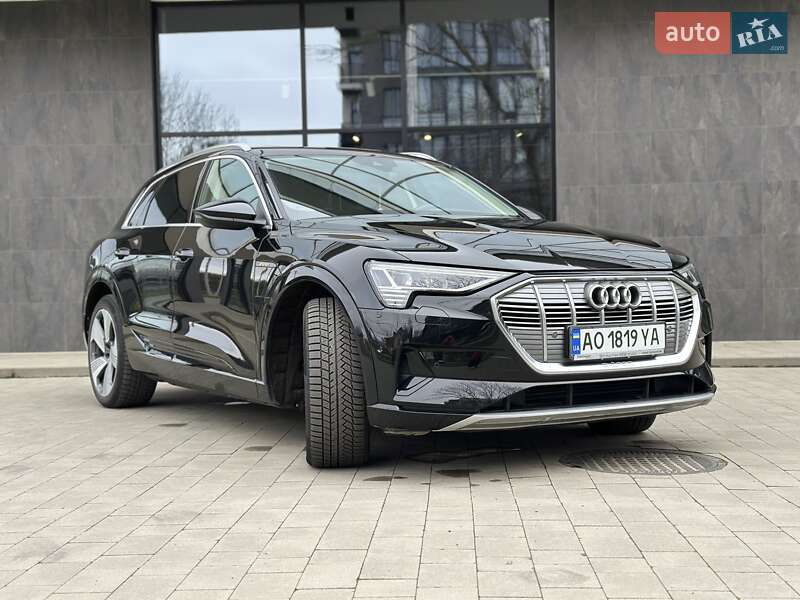 Внедорожник / Кроссовер Audi e-tron 2019 в Ужгороде