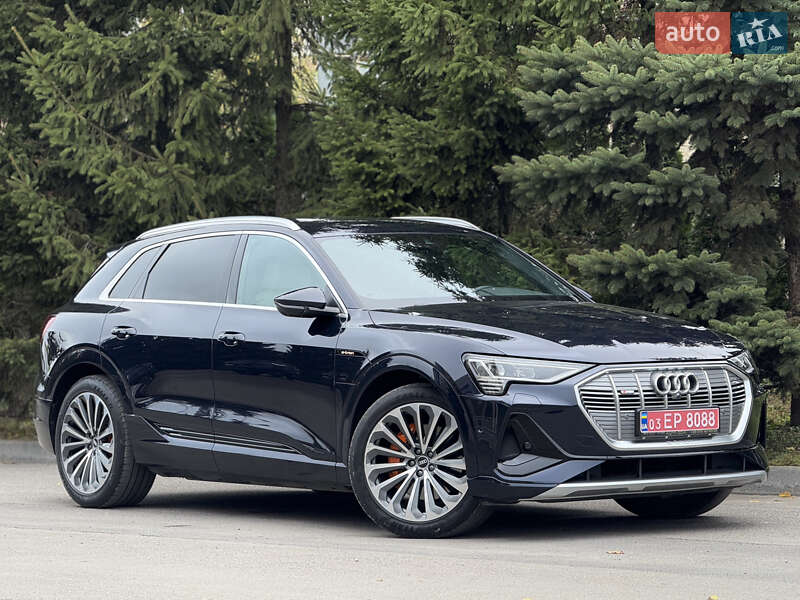Позашляховик / Кросовер Audi e-tron 2021 в Тернополі