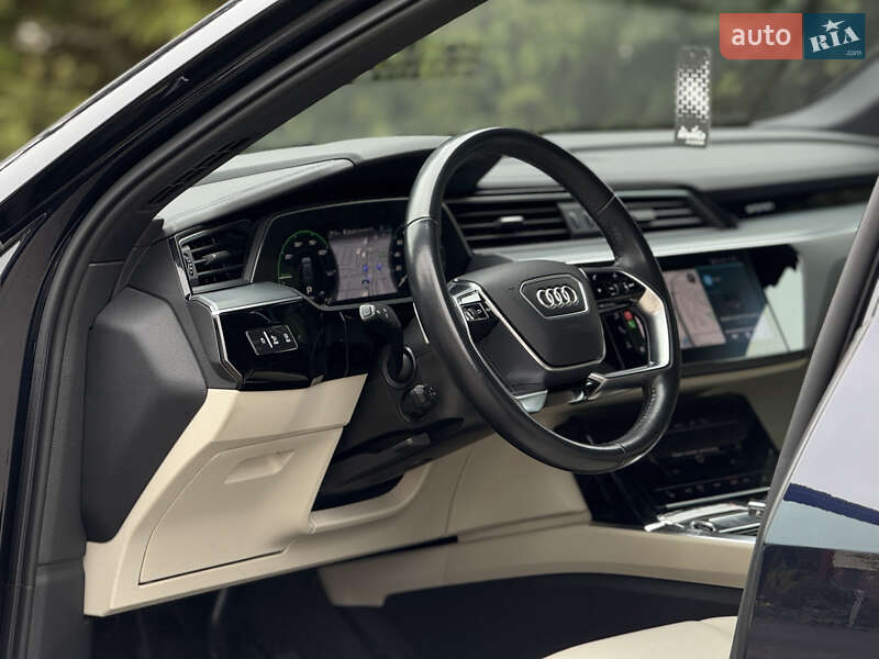 Позашляховик / Кросовер Audi e-tron 2021 в Тернополі