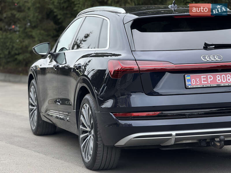 Позашляховик / Кросовер Audi e-tron 2021 в Тернополі