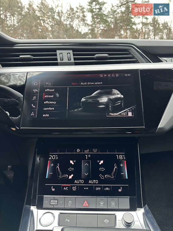 Внедорожник / Кроссовер Audi e-tron 2019 в Киеве