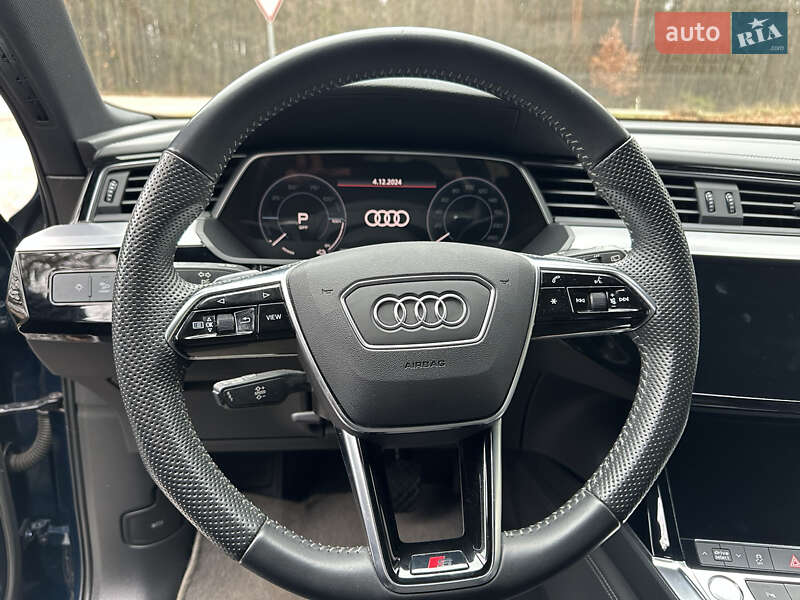 Внедорожник / Кроссовер Audi e-tron 2019 в Киеве