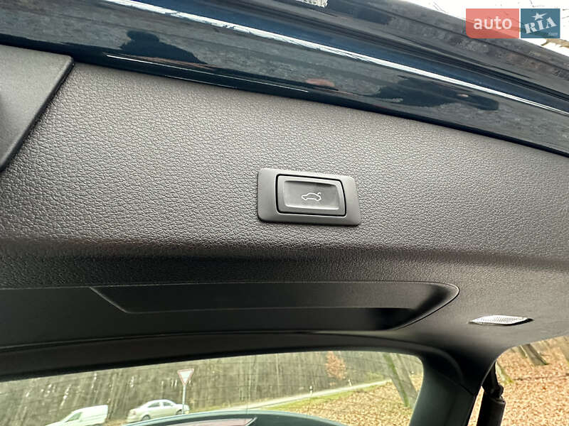 Внедорожник / Кроссовер Audi e-tron 2019 в Киеве