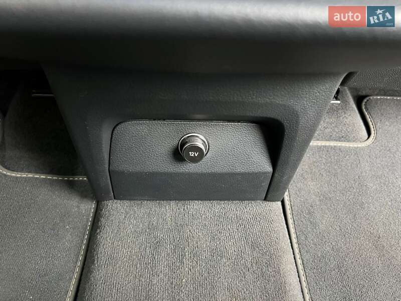 Позашляховик / Кросовер Audi e-tron 2021 в Дніпрі