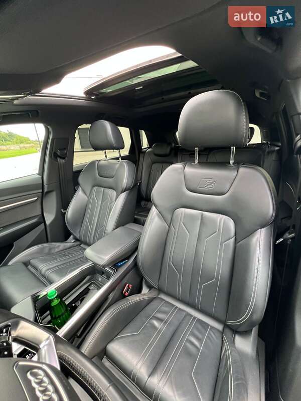 Позашляховик / Кросовер Audi e-tron 2021 в Дніпрі