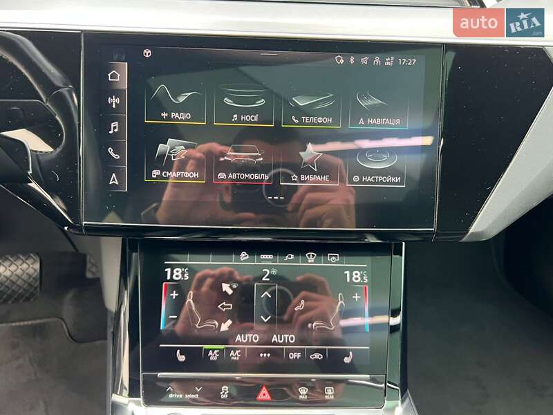 Позашляховик / Кросовер Audi e-tron 2021 в Дніпрі