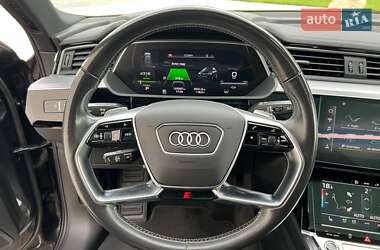 Позашляховик / Кросовер Audi e-tron 2021 в Дніпрі