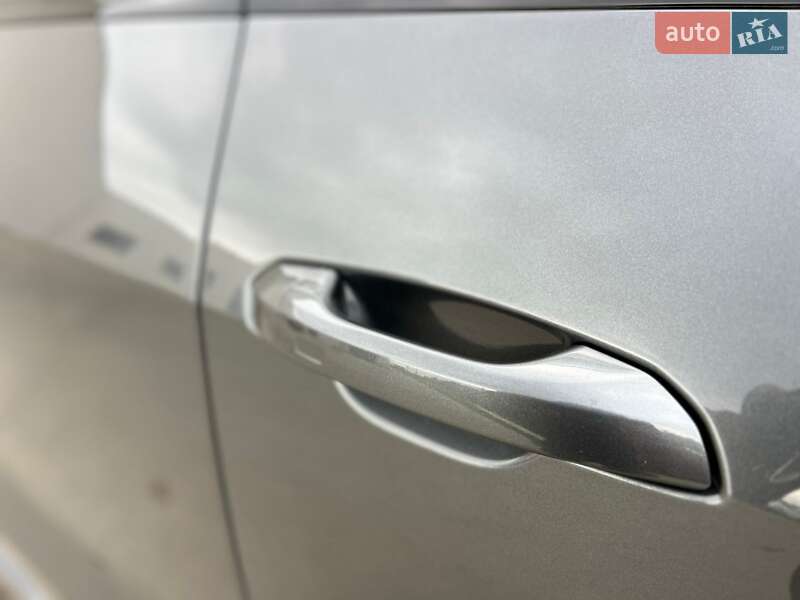 Позашляховик / Кросовер Audi e-tron 2021 в Дніпрі