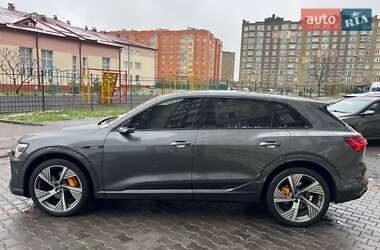 Позашляховик / Кросовер Audi e-tron 2021 в Дніпрі