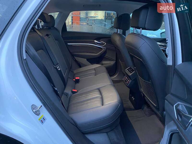 Позашляховик / Кросовер Audi e-tron 2020 в Львові