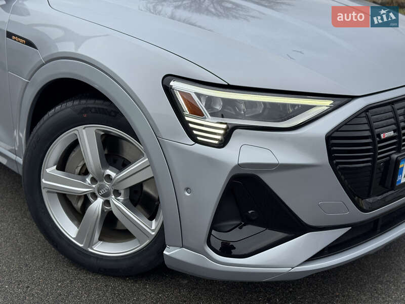 Внедорожник / Кроссовер Audi e-tron 2019 в Киеве фото 2 Внедорожник / Кроссовер Audi e-tron 2019 в Киеве