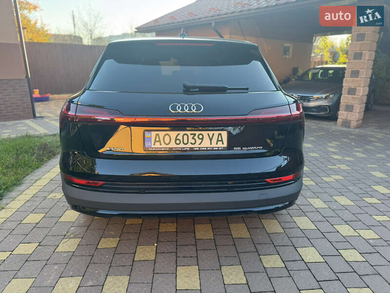 Внедорожник / Кроссовер Audi e-tron 2022 в Мукачево