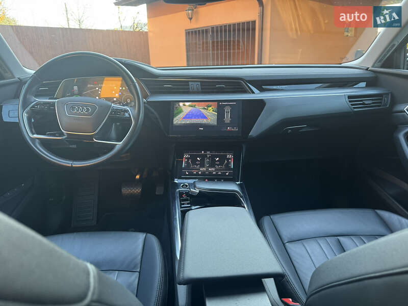 Внедорожник / Кроссовер Audi e-tron 2022 в Мукачево