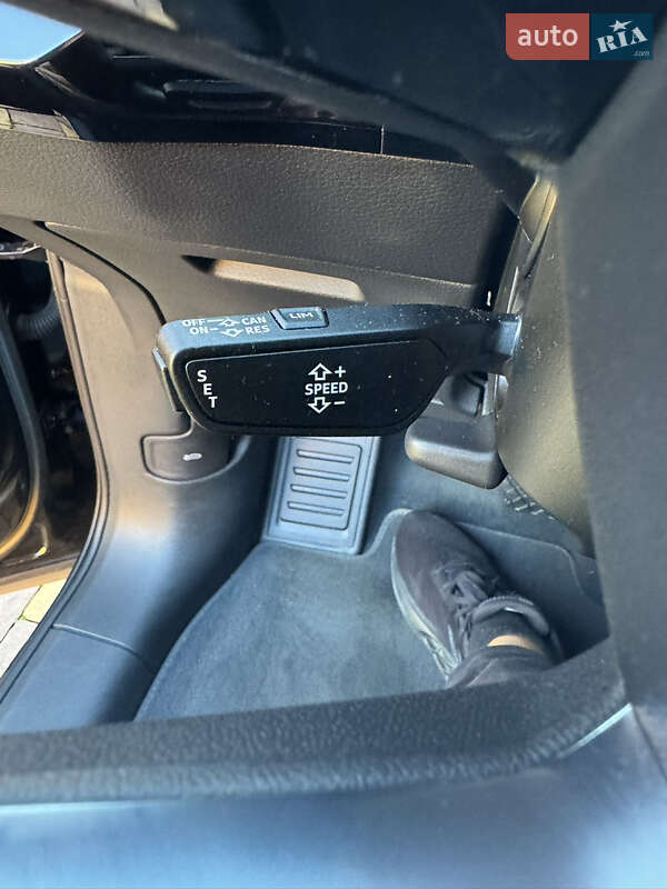 Внедорожник / Кроссовер Audi e-tron 2022 в Мукачево