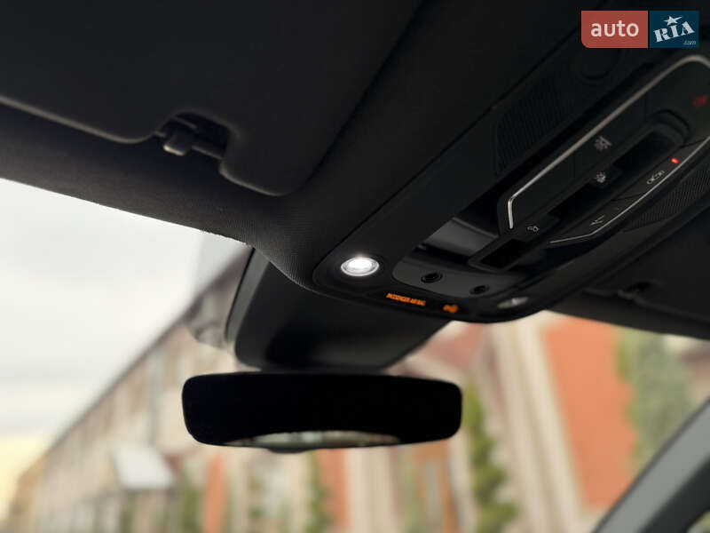 Позашляховик / Кросовер Audi e-tron 2020 в Стрию