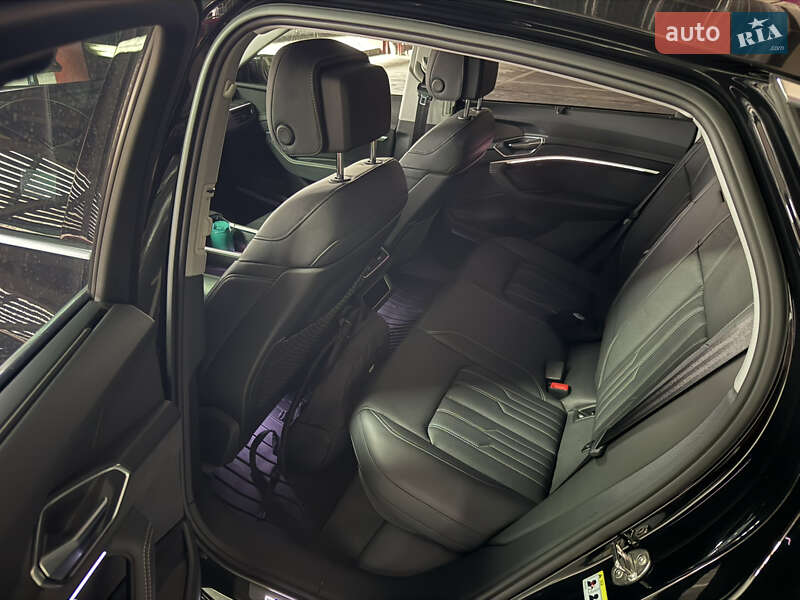 Внедорожник / Кроссовер Audi e-tron 2022 в Киеве