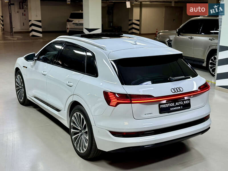 Позашляховик / Кросовер Audi e-tron 2019 в Києві