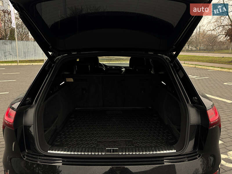 Внедорожник / Кроссовер Audi e-tron 2019 в Харькове