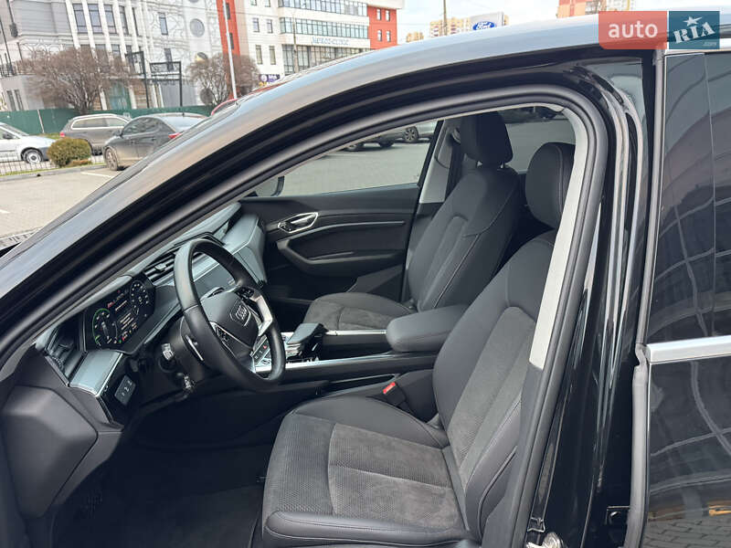 Позашляховик / Кросовер Audi e-tron 2023 в Хмельницькому фото 42 Позашляховик / Кросовер Audi e-tron 2023 в Хмельницькому