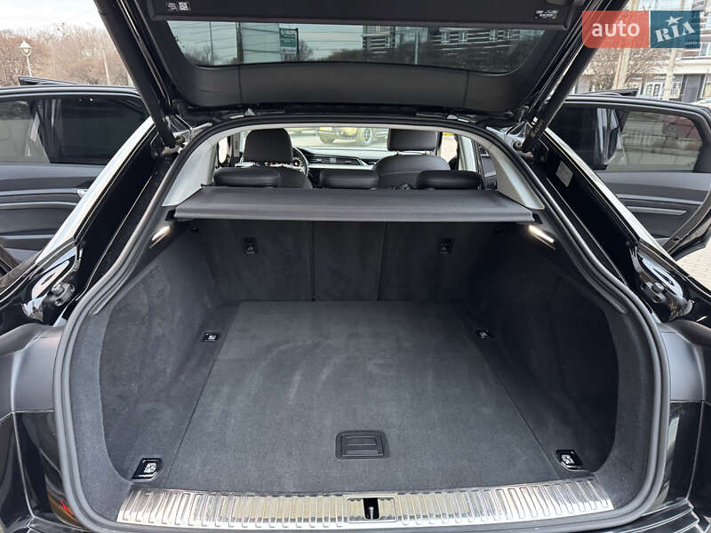 Позашляховик / Кросовер Audi e-tron 2023 в Хмельницькому фото 53 Позашляховик / Кросовер Audi e-tron 2023 в Хмельницькому