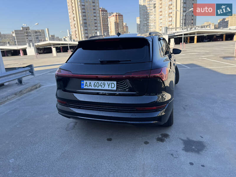 Внедорожник / Кроссовер Audi e-tron 2020 в Киеве