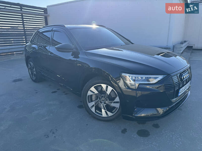 Внедорожник / Кроссовер Audi e-tron 2020 в Киеве