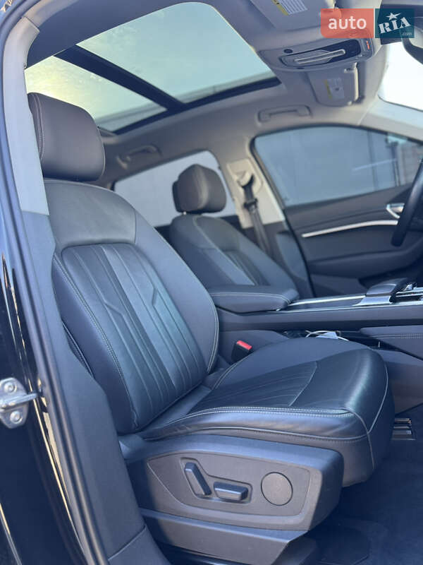Внедорожник / Кроссовер Audi e-tron 2020 в Киеве