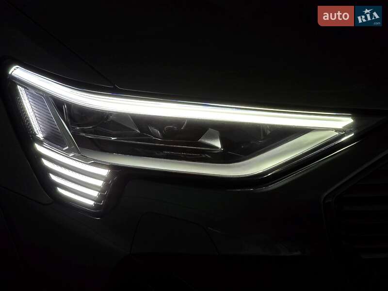 Внедорожник / Кроссовер Audi e-tron 2022 в Житомире