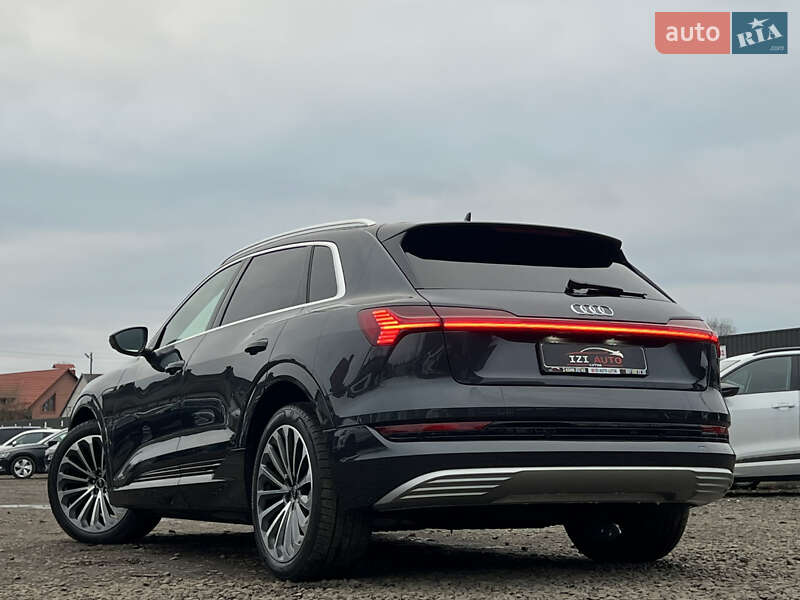 Позашляховик / Кросовер Audi e-tron 2022 в Луцьку