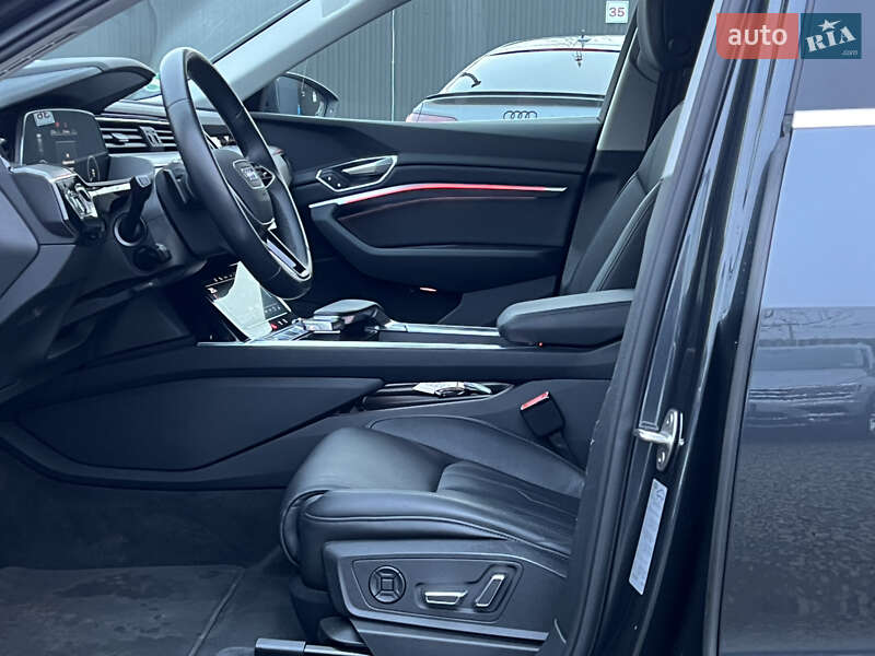 Позашляховик / Кросовер Audi e-tron 2022 в Луцьку