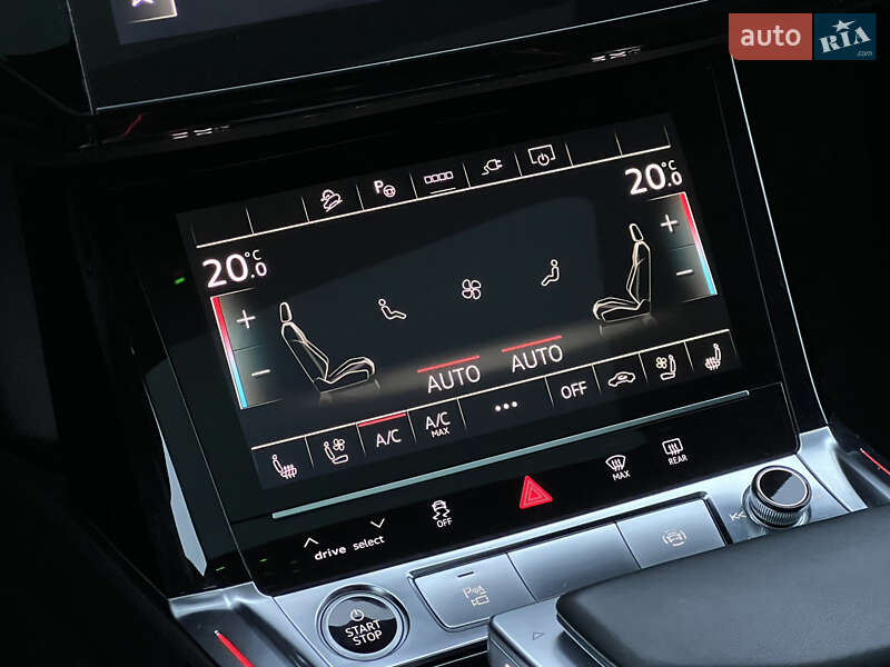 Позашляховик / Кросовер Audi e-tron 2022 в Луцьку