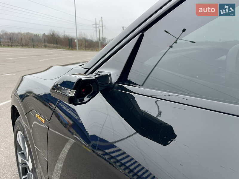Внедорожник / Кроссовер Audi e-tron 2022 в Ровно фото 25 Внедорожник / Кроссовер Audi e-tron 2022 в Ровно